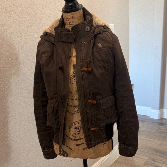 ABERCROMBIE Y2K FAUX FUR UTILITY JACKET - Picture 2 of 12